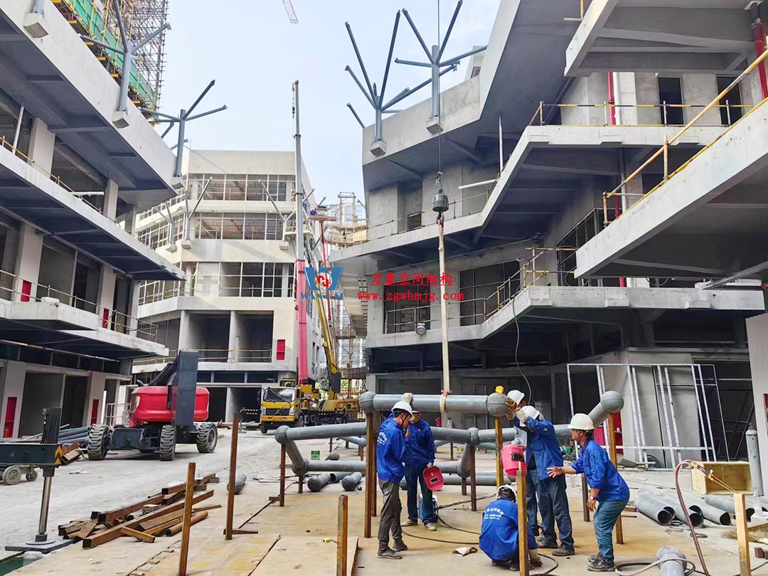 已完工，這個ETFE氣枕商業天幕閃亮登場！