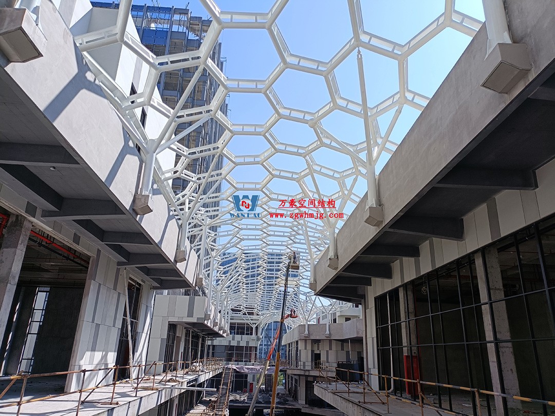 已完工，這個ETFE氣枕商業天幕閃亮登場！