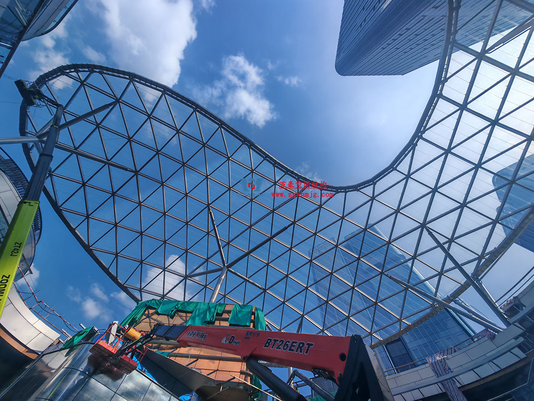 紹興華發(fā)金融活力城ETFE膜結構商業(yè)天幕項目接近尾聲 紹興華發(fā)金融活力城ETFE膜結構商業(yè)天幕項目接近尾聲