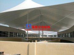 雨棚材料選哪種好？雨棚制作設(shè)計(jì)選膜結(jié)構(gòu)有哪些優(yōu)勢(shì)？