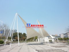 膜結(jié)構建筑的連接部位哪些環(huán)節(jié)很重要？需要注意什么問題？